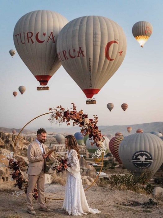 11Marriage proposal on a hot air balloon in Cappadocia