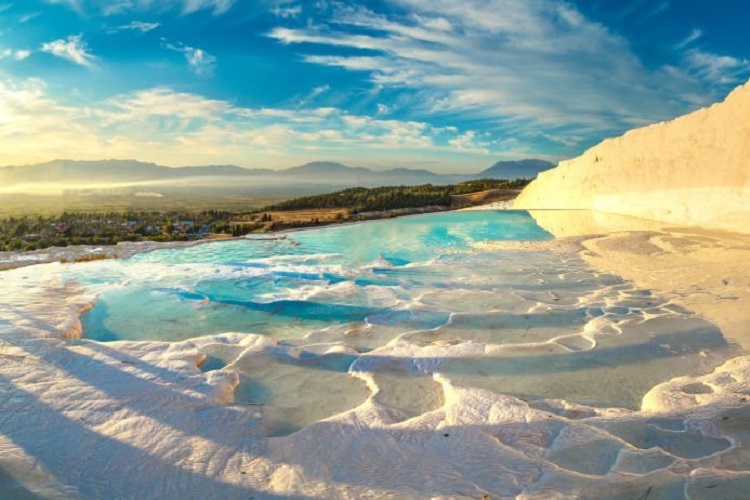 11Pamukkale and the ancient city of Hierapolis